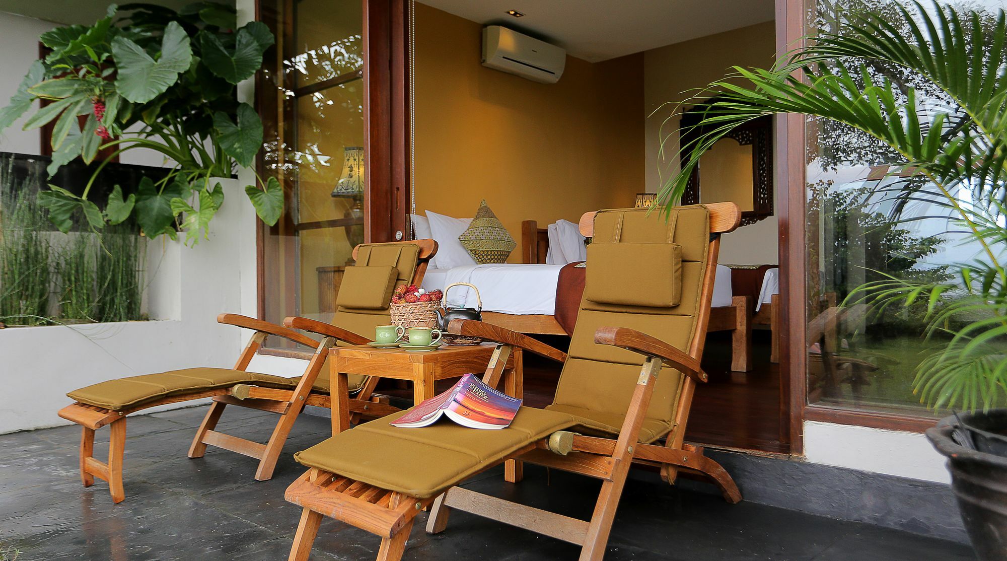 Hotel The Longhouse, Jimbaran - Bali Zewnętrze zdjęcie